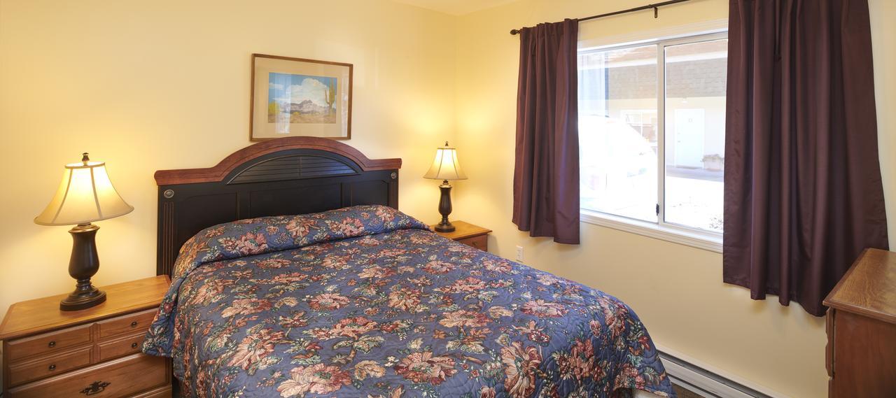 Black Sea Motel Penticton Ngoại thất bức ảnh