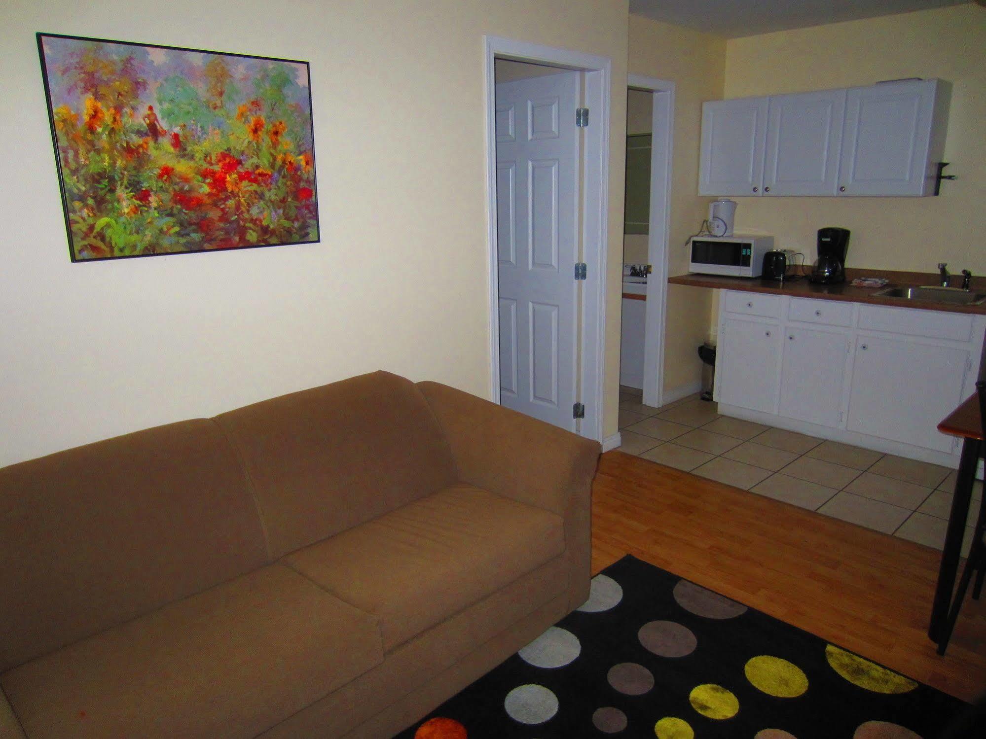 Black Sea Motel Penticton Ngoại thất bức ảnh