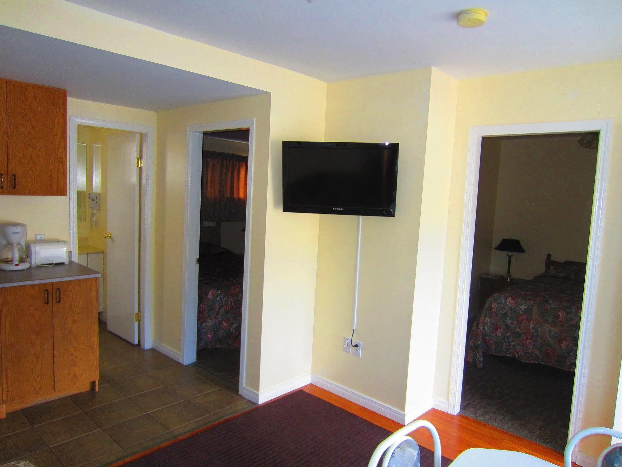 Black Sea Motel Penticton Ngoại thất bức ảnh
