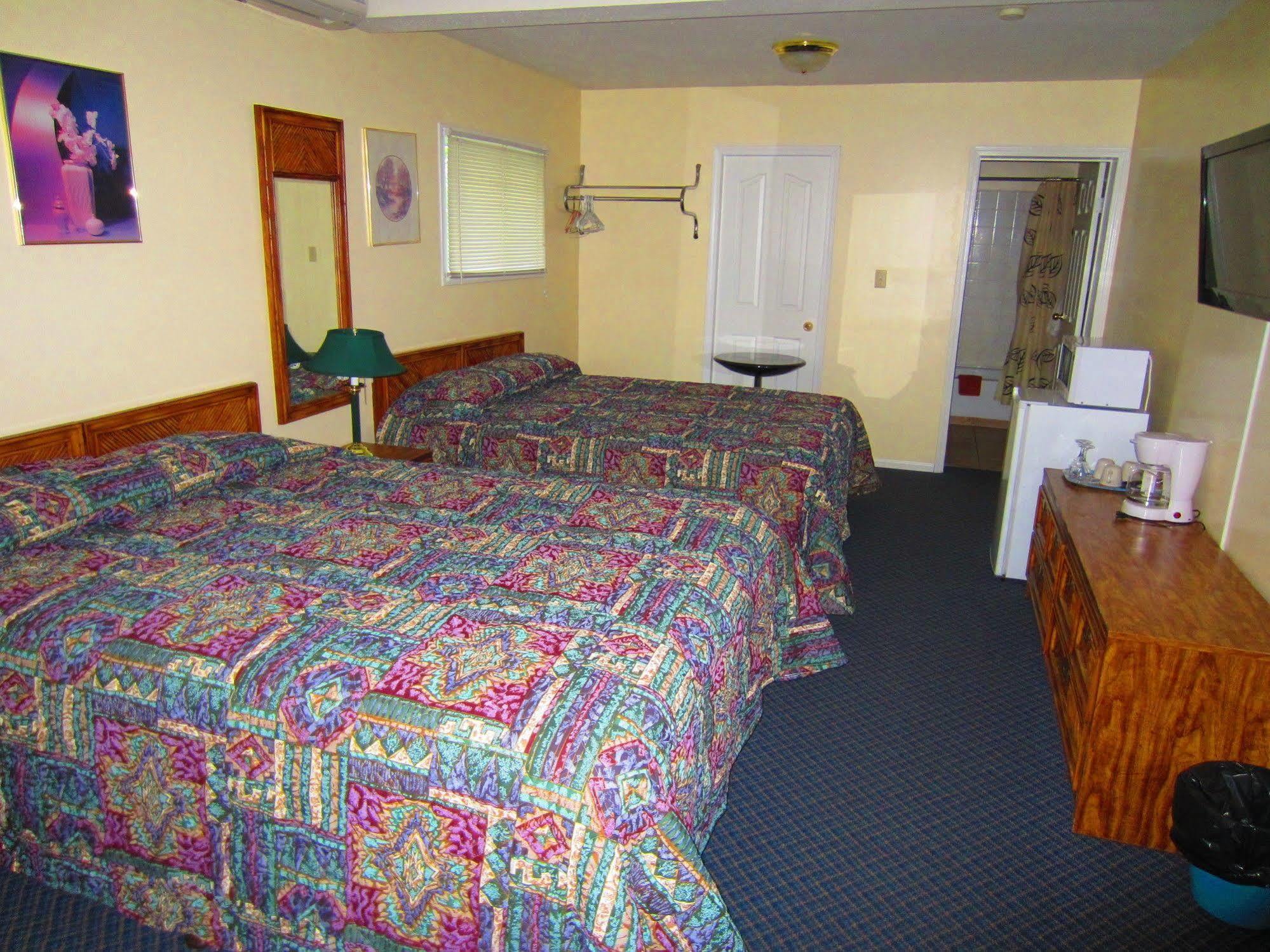 Black Sea Motel Penticton Ngoại thất bức ảnh
